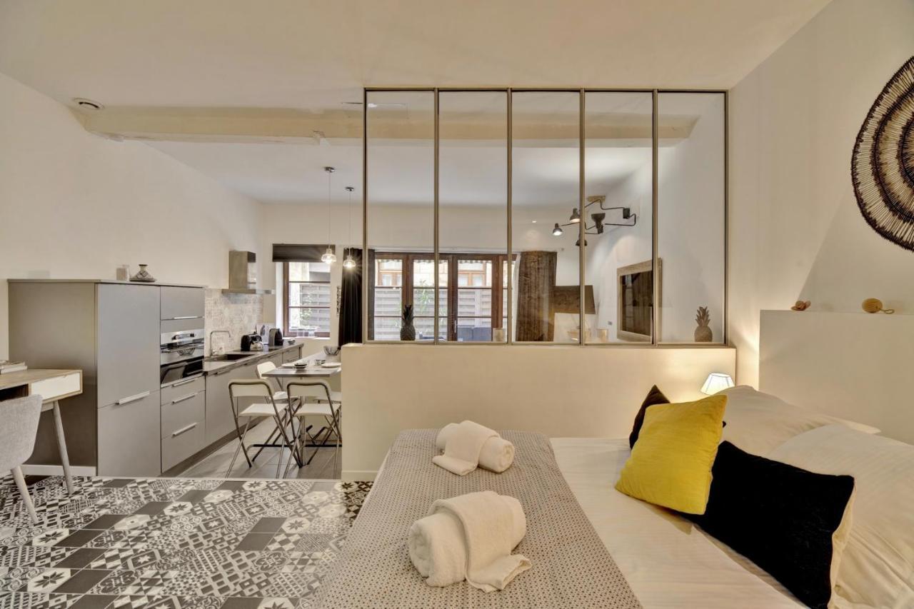 L'Atelier D'Auguste - Terrasse En Plein Coeur De Bordeaux Apartment Luaran gambar