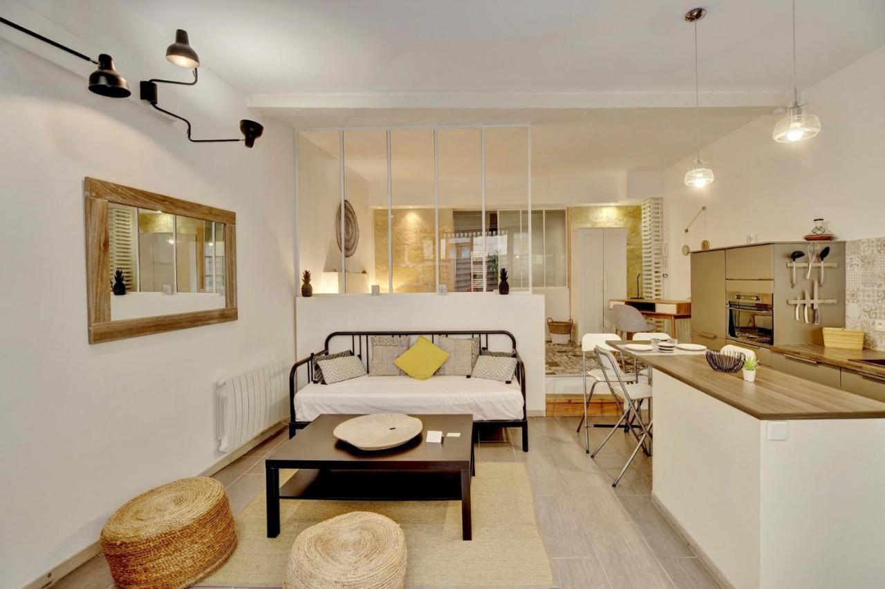 L'Atelier D'Auguste - Terrasse En Plein Coeur De Bordeaux Apartment Luaran gambar