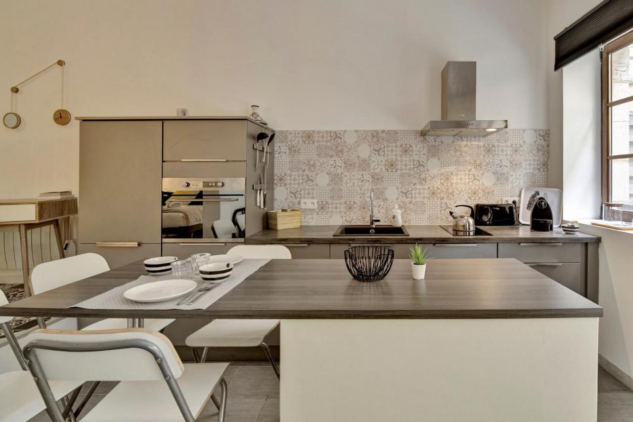 L'Atelier D'Auguste - Terrasse En Plein Coeur De Bordeaux Apartment Luaran gambar